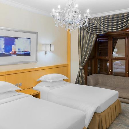 Hotel Makkah Towers La La Mecca Esterno foto A room at the hotel