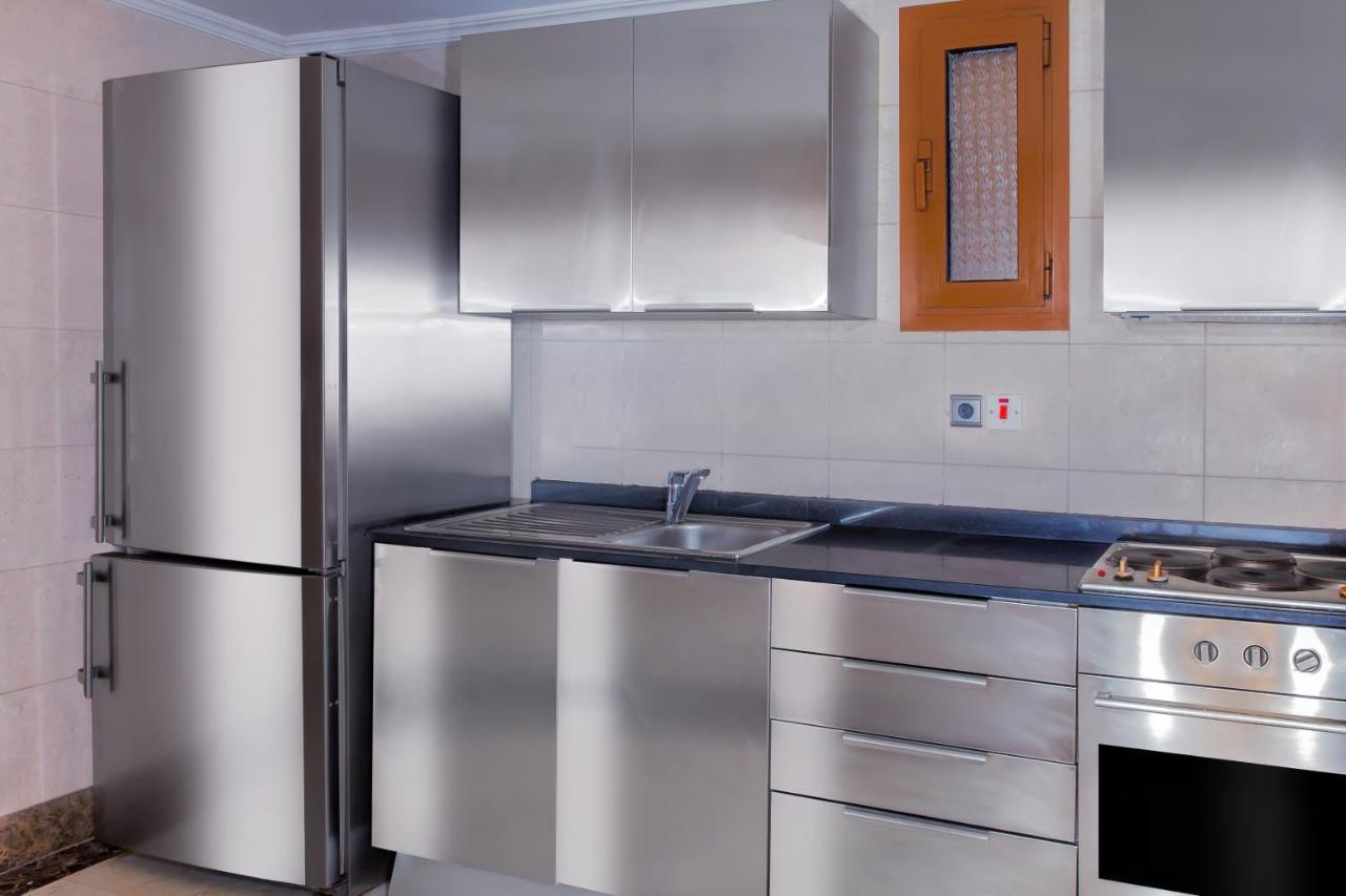 Hotel Makkah Towers La La Mecca Esterno foto Stainless steel kitchen