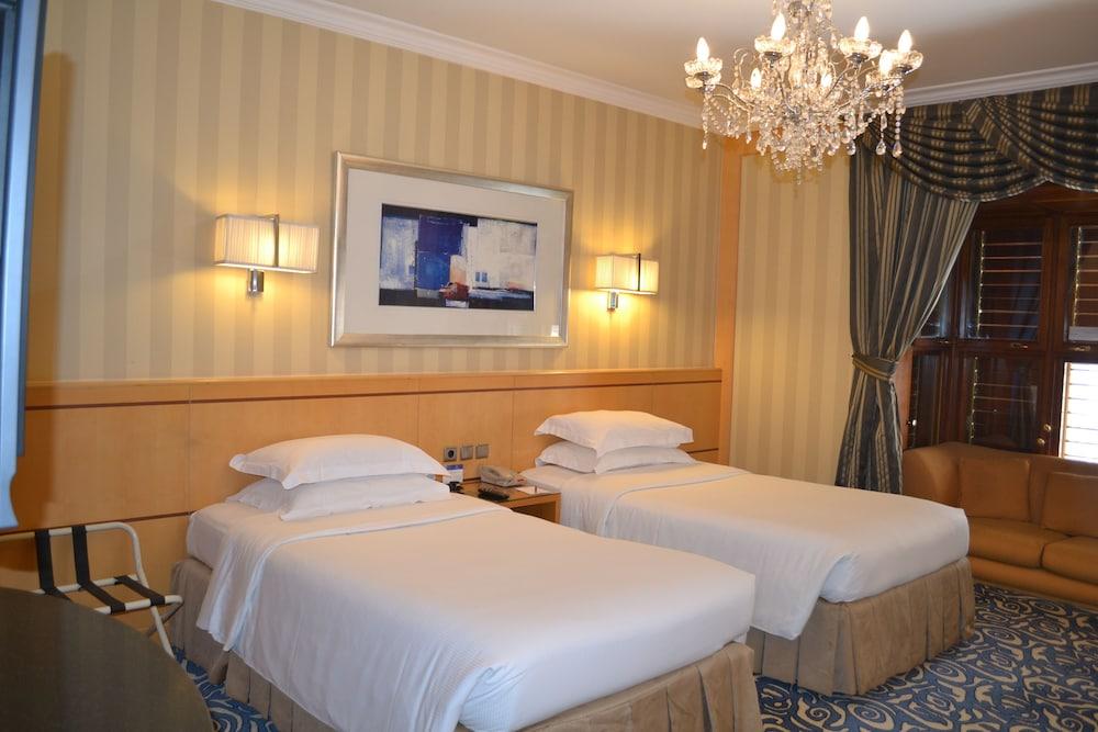 Hotel Makkah Towers La La Mecca Esterno foto A room at the hotel
