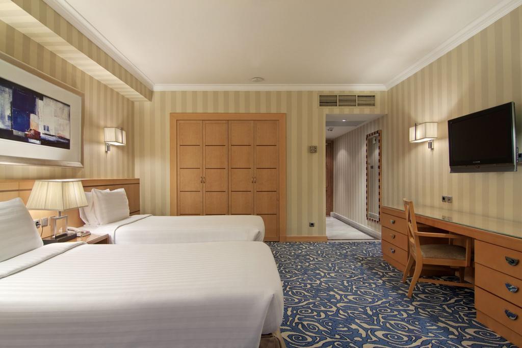 Hotel Makkah Towers La La Mecca Esterno foto A room at the hotel