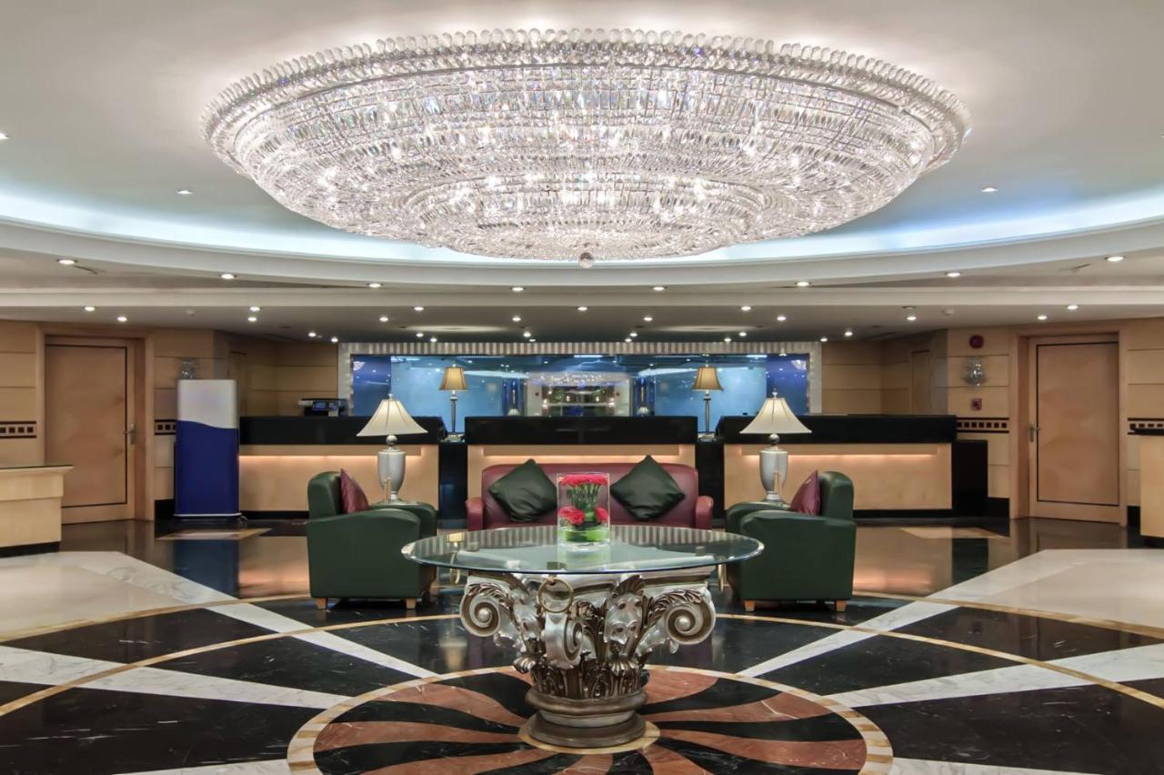 Hotel Makkah Towers La La Mecca Esterno foto The hotel lobby