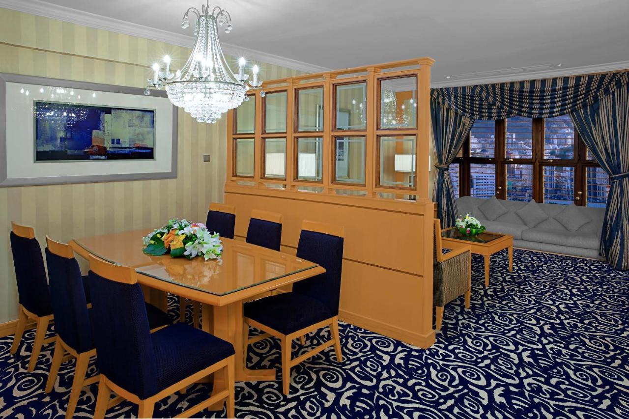 Hotel Makkah Towers La La Mecca Esterno foto A suite at the Ritz-Carlton, Riyadh