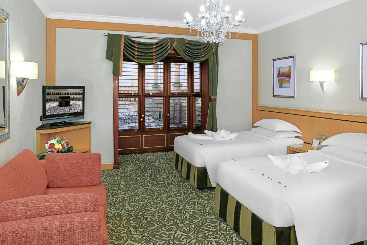 Hotel Makkah Towers La La Mecca Esterno foto A room at the hotel